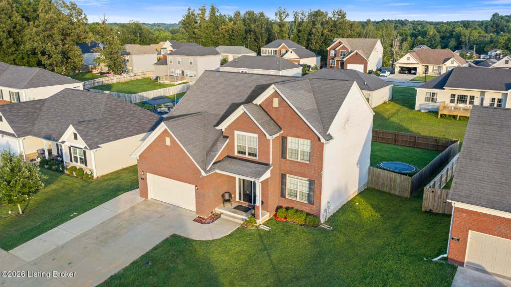 Photo of 311 Merlot Ct, Vine Grove, KY 40175 (MLS # 1725097)