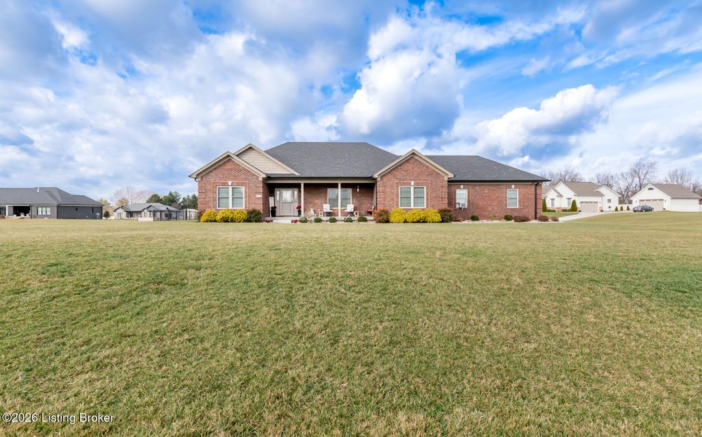 Photo of 130 Megan Dr, Fox Chase, KY 40165 (MLS # 1707044)