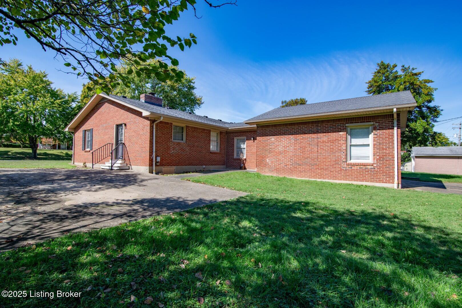 1106 Pawnee Dr