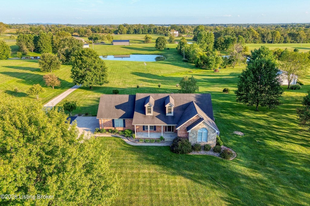 Photo of 1783 Aiken Rd, Shelbyville, KY 40065 (MLS # 1728595)