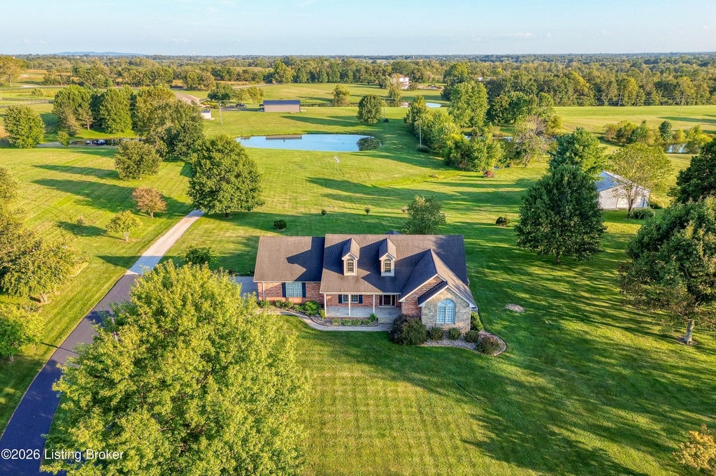 Photo of 1783 Aiken Rd, Shelbyville, KY 40065 (MLS # 1728595)