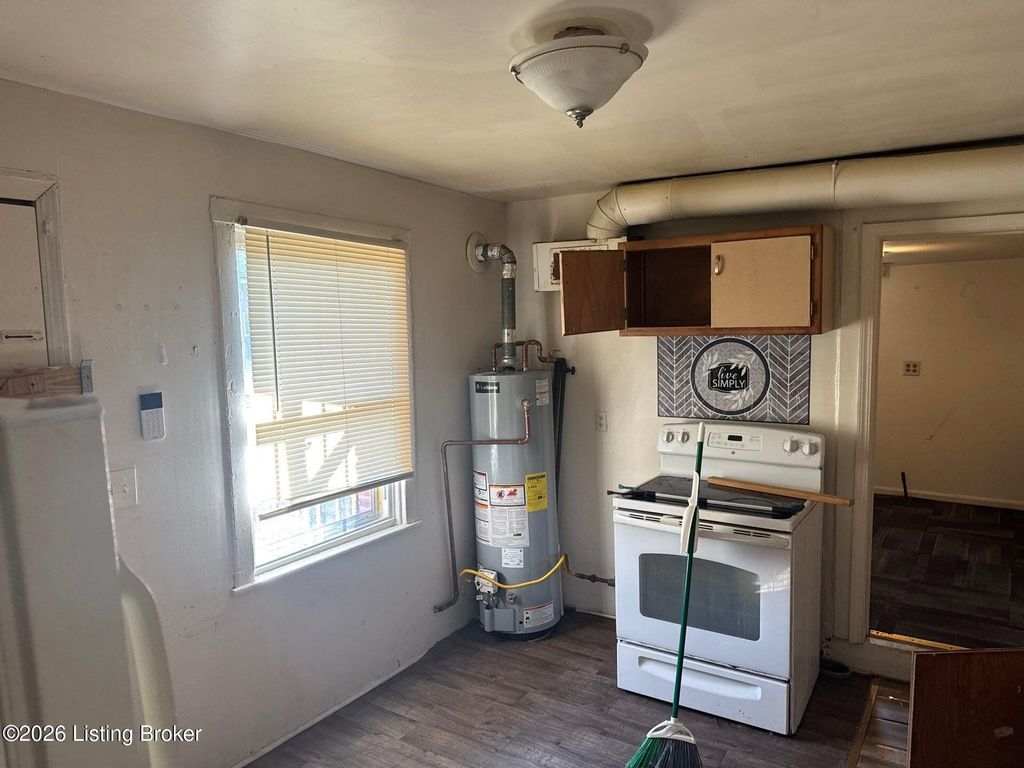 Photo of 2230 Congress St, Louisville, KY 40212 (MLS # 1709273)