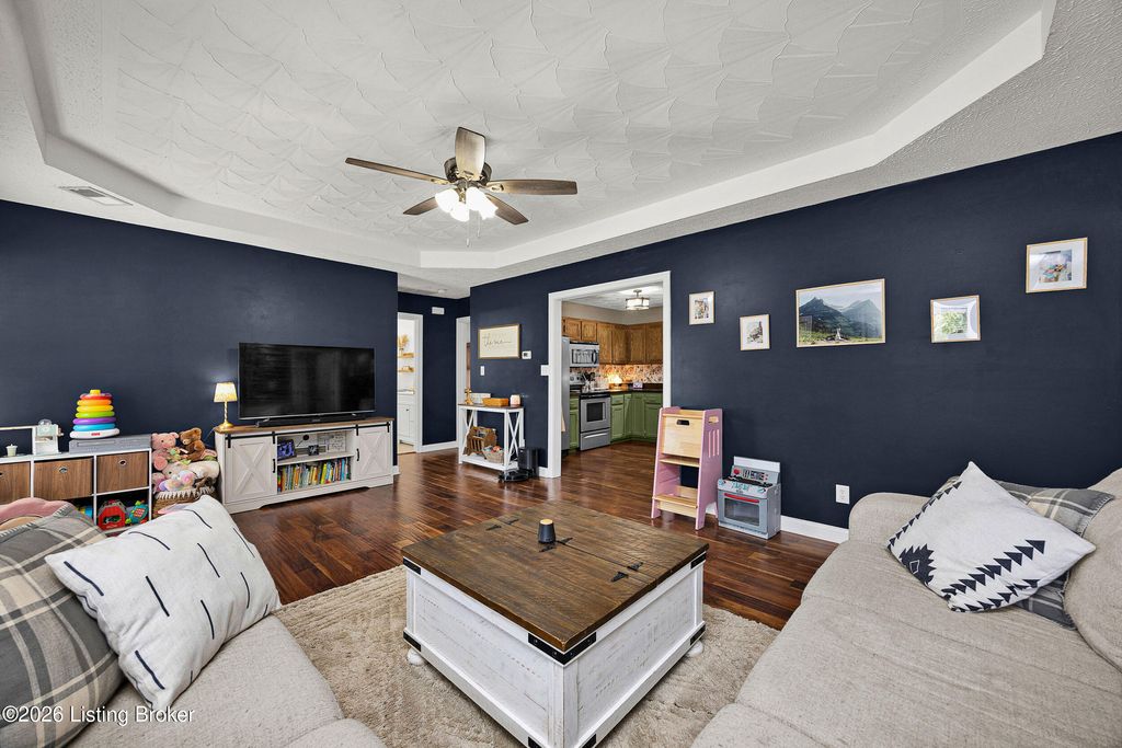 Photo of 103 Independence Ave, Bardstown, KY 40004 (MLS # 1716104)