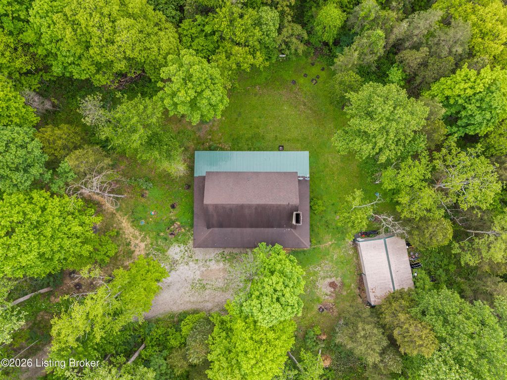 Photo of 725 Pryors Fork Rd, Bedford, KY 40006 (MLS # 1717180)