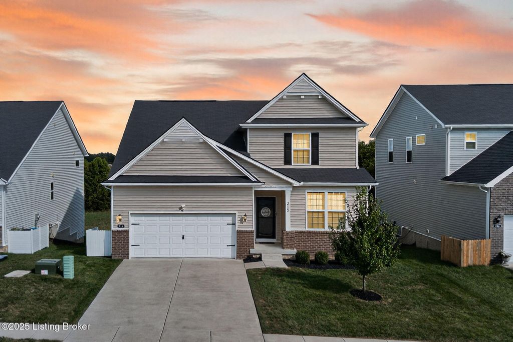 Photo of 315 Vildana Ct, Shelbyville, KY 40065 (MLS # 1701558)