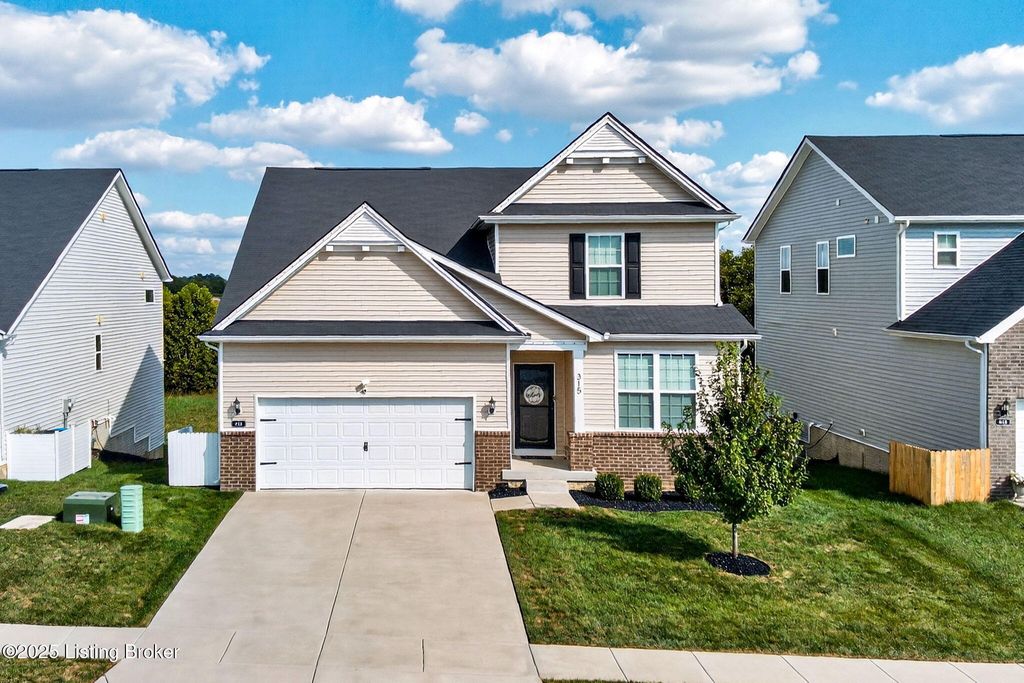 Photo of 315 Vildana Ct, Shelbyville, KY 40065 (MLS # 1701558)