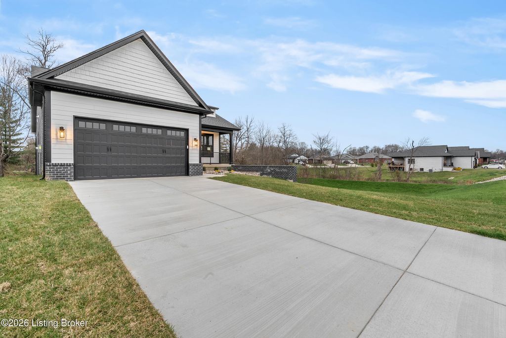 Photo of 4657 Red Tail Rdg, Jeffersonville, IN 47130 (MLS # 1711897)