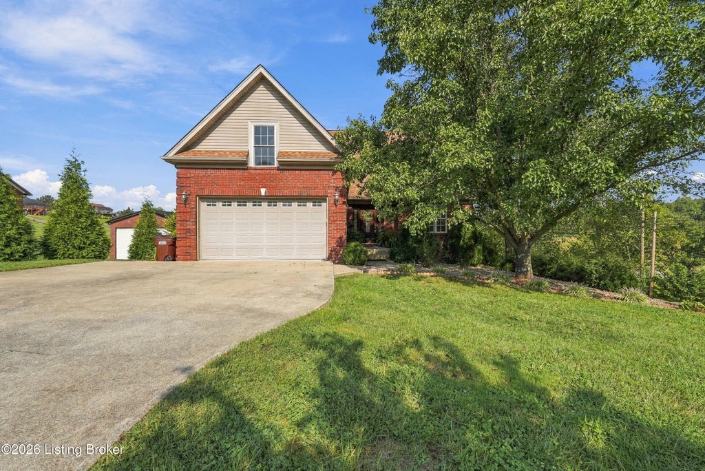 Photo of 34 River Heights Blvd, Taylorsville, KY 40071 (MLS # 1730335)