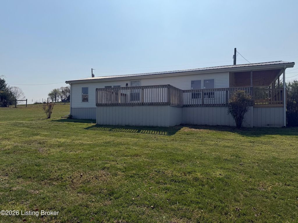 Photo of 40 Hundred Acre Pond Rd, Hardyville, KY 42746 (MLS # 1713699)