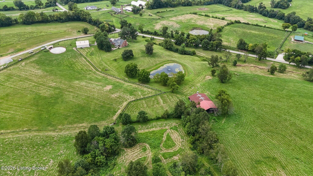 Photo of 801 Hannah Rd, Shelbyville, KY 40065 (MLS # 1729663)