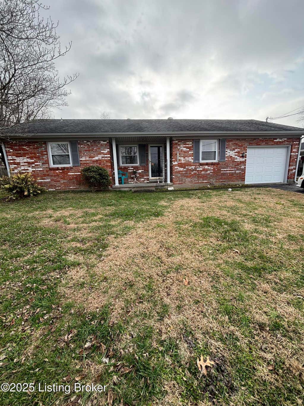 Photo of 614 Shawnee Dr, Campbellsville, KY 42718 (MLS # 1723326)