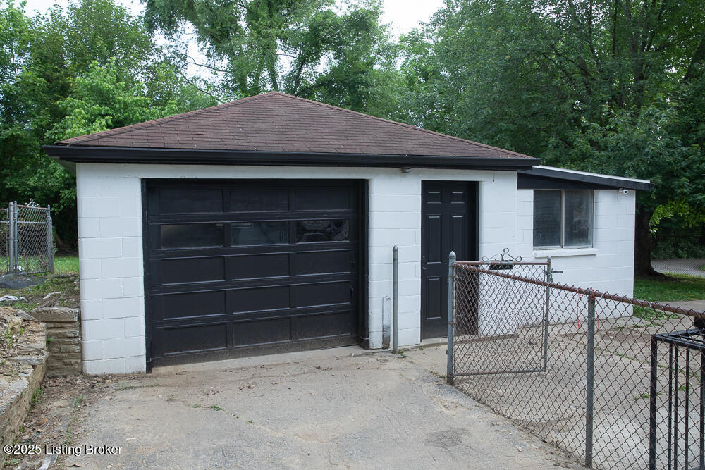 1436 Huntoon Ave, Louisville, Pennsylvania image 6