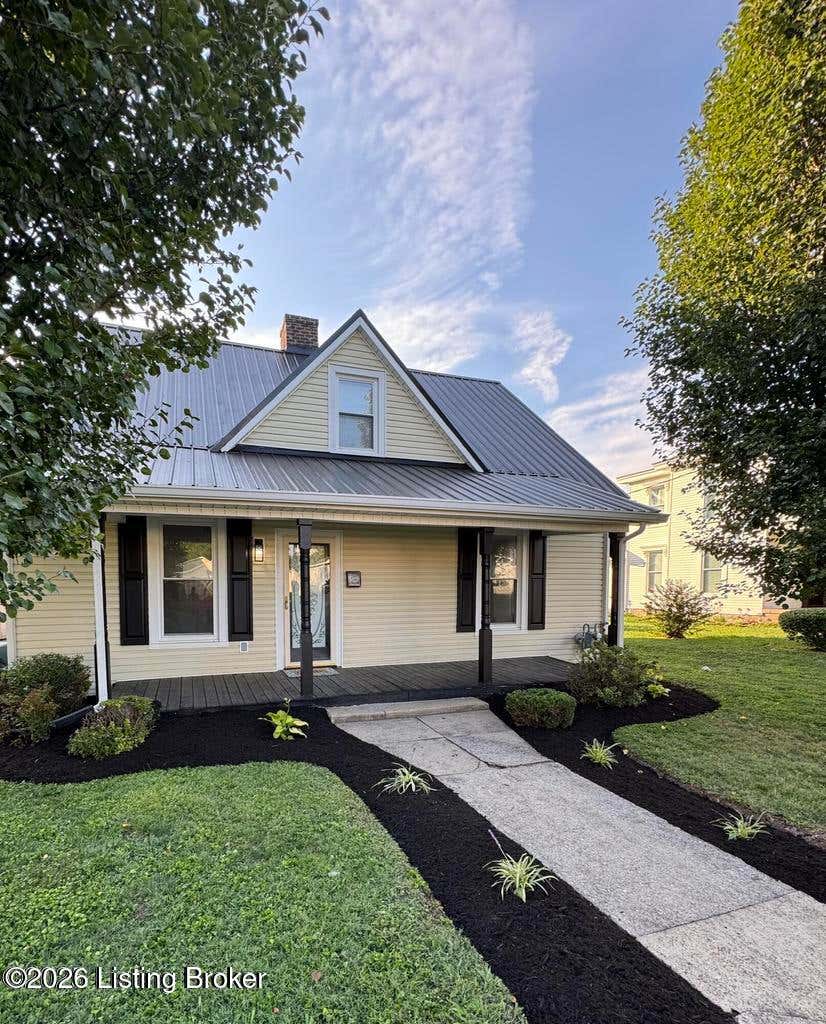 Photo of 209 W High St, Lebanon, KY 40033 (MLS # 1720534)