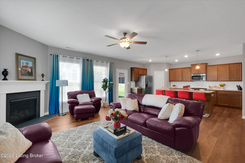 Photo of 11901 Parkview Trace Dr, Louisville, KY 40229 (MLS # 1715193)