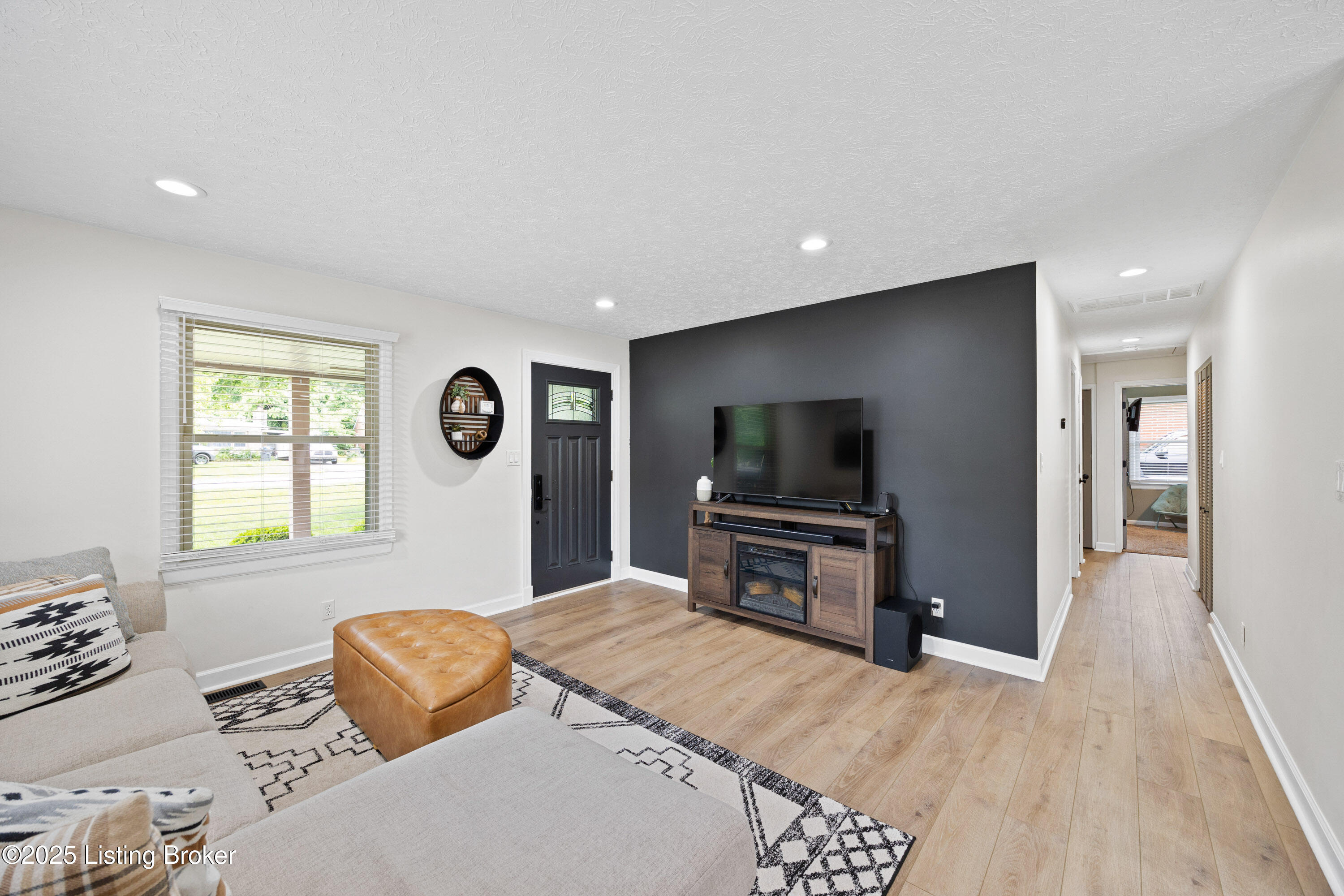 6507 South Dr, Louisville, Pennsylvania image 4