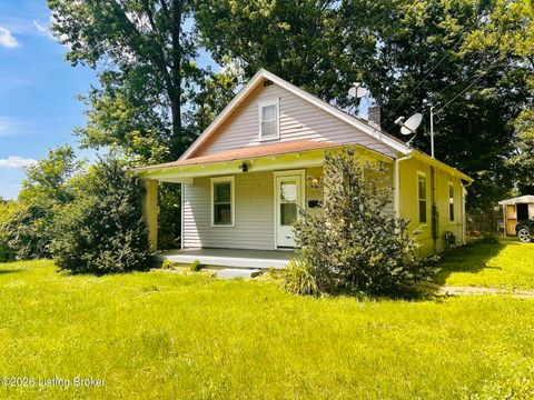 Homes For Sale - 2315 Upper Hunters Trace<br/> Louisville, KY 40216