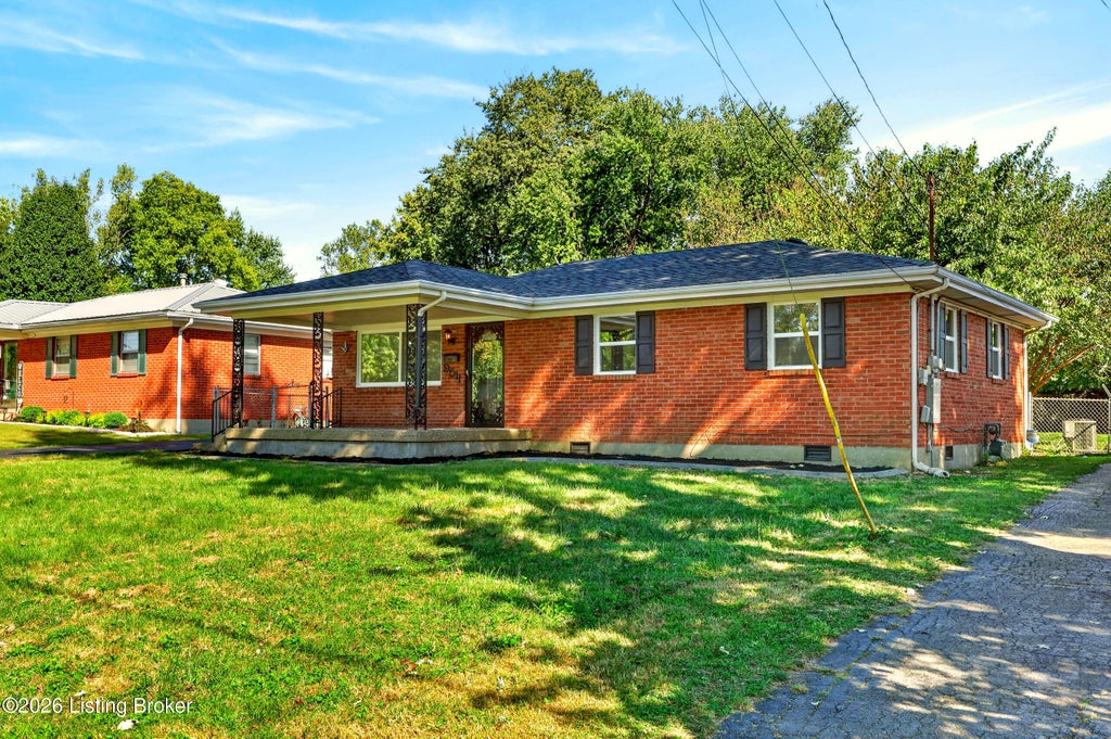 Photo of 9511 Titan Dr, Louisville, KY 40229 (MLS # 1730489)