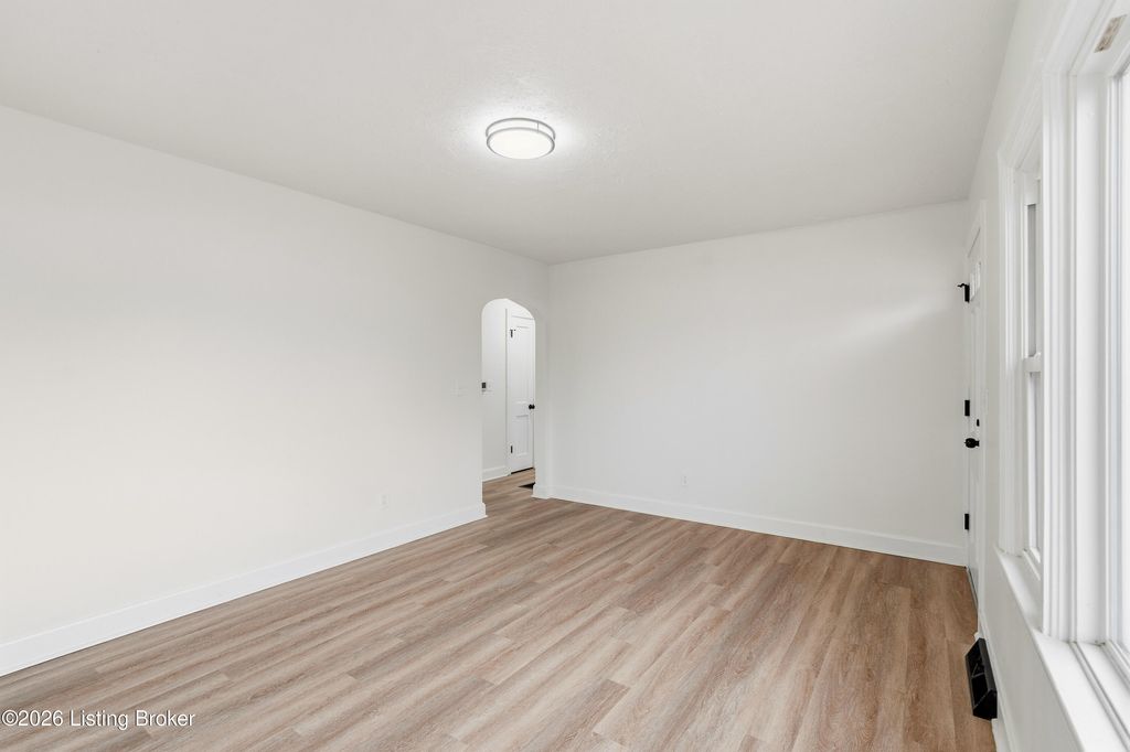 Photo of 121 Frank St, Elizabethtown, KY 42701 (MLS # 1706842)