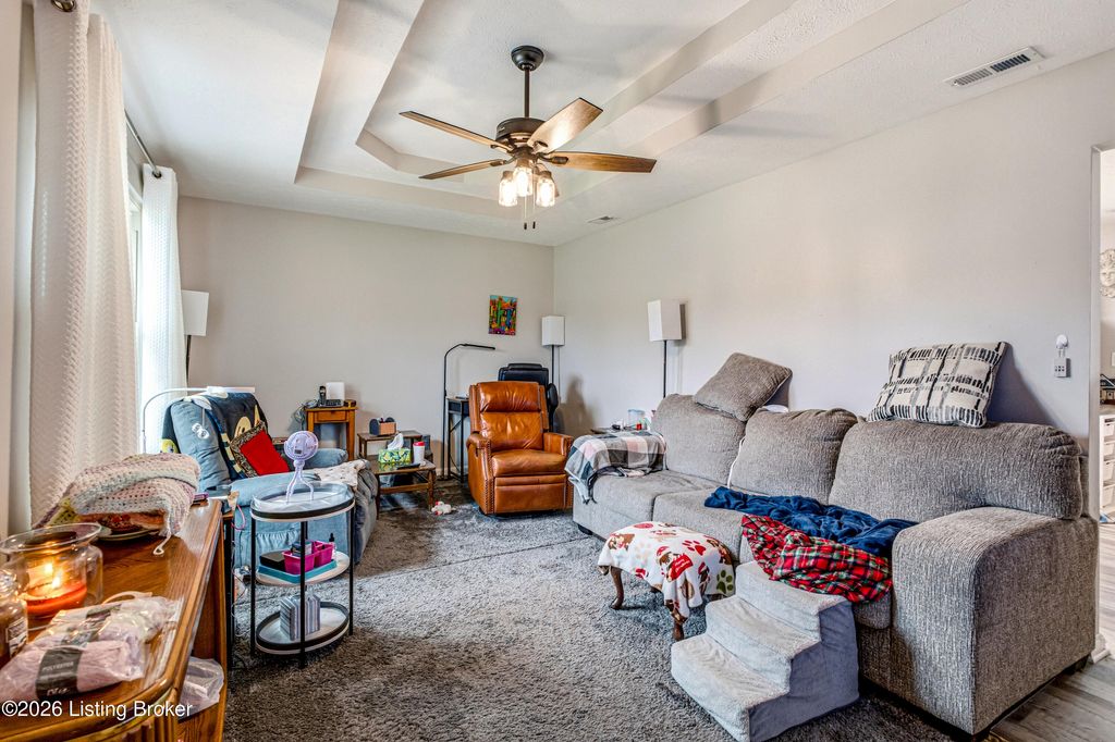 Photo of 439 Big Oaks Dr, Louisville, KY 40229 (MLS # 1720760)