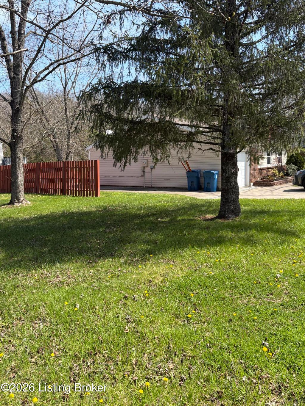 Photo of 9203 Bermuda Ct, Crestwood, KY 40014 (MLS # 1715182)