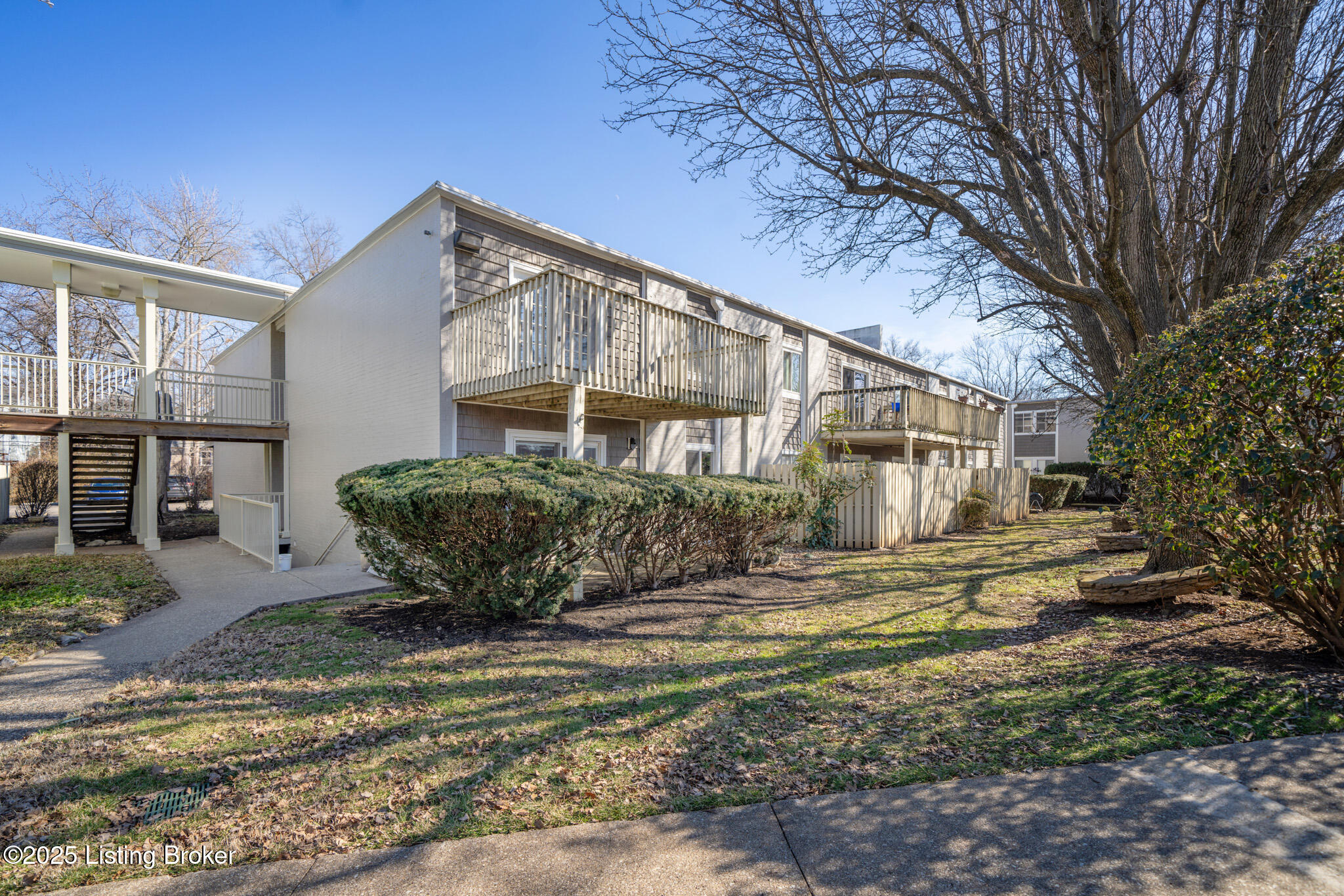 1935 Gardiner Ln #G98, Louisville, Pennsylvania image 1