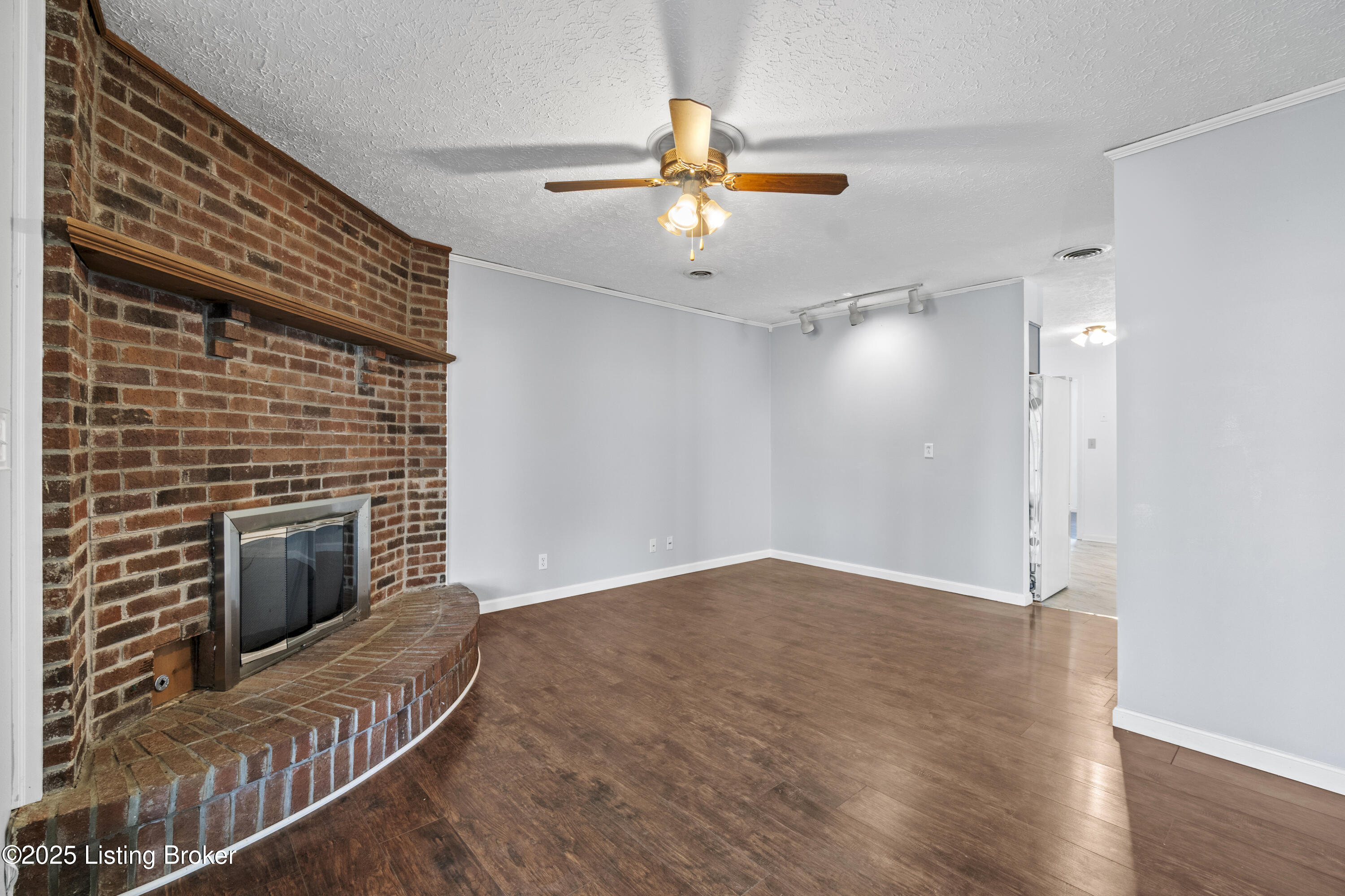 727 Iroquois Ave, Louisville, Pennsylvania image 10