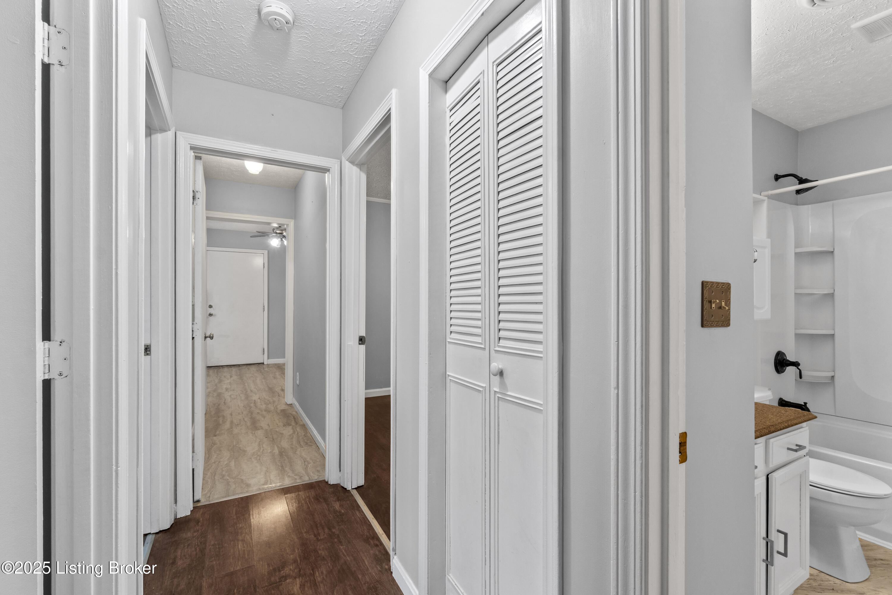 727 Iroquois Ave, Louisville, Pennsylvania image 12