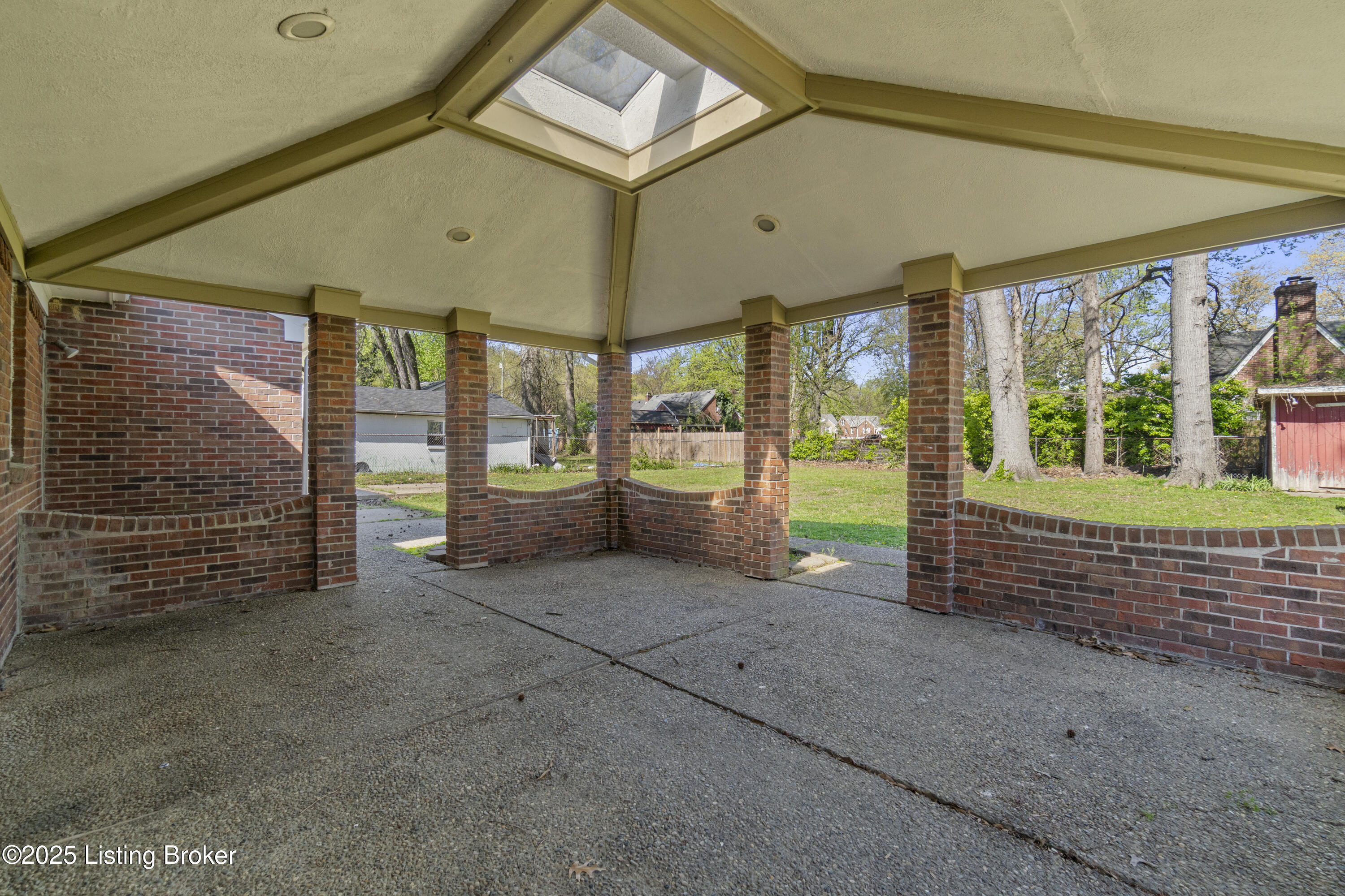 727 Iroquois Ave, Louisville, Pennsylvania image 32