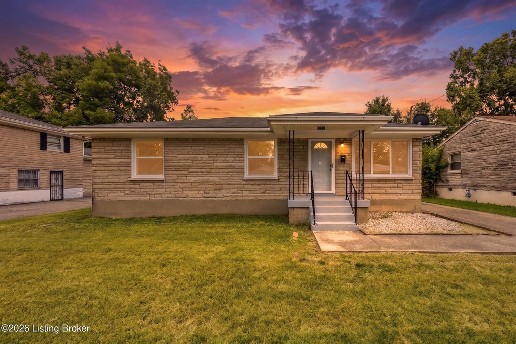 Photo of 4212 Naomi Dr, Louisville, KY 40219 (MLS # 1724862)