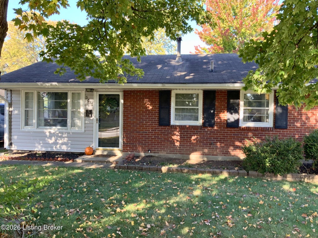 Photo of 3615 Kelly Way, Louisville, KY 40220 (MLS # 1733399)