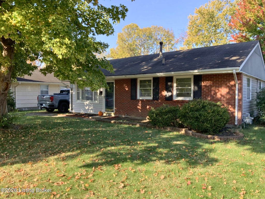Photo of 3615 Kelly Way, Louisville, KY 40220 (MLS # 1733399)