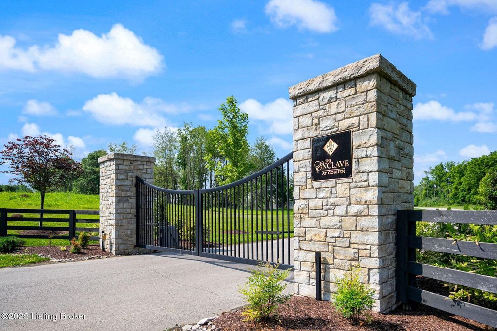 Photo of 12331 Enclave Dr, Goshen, KY 40026 (MLS # 1689681)