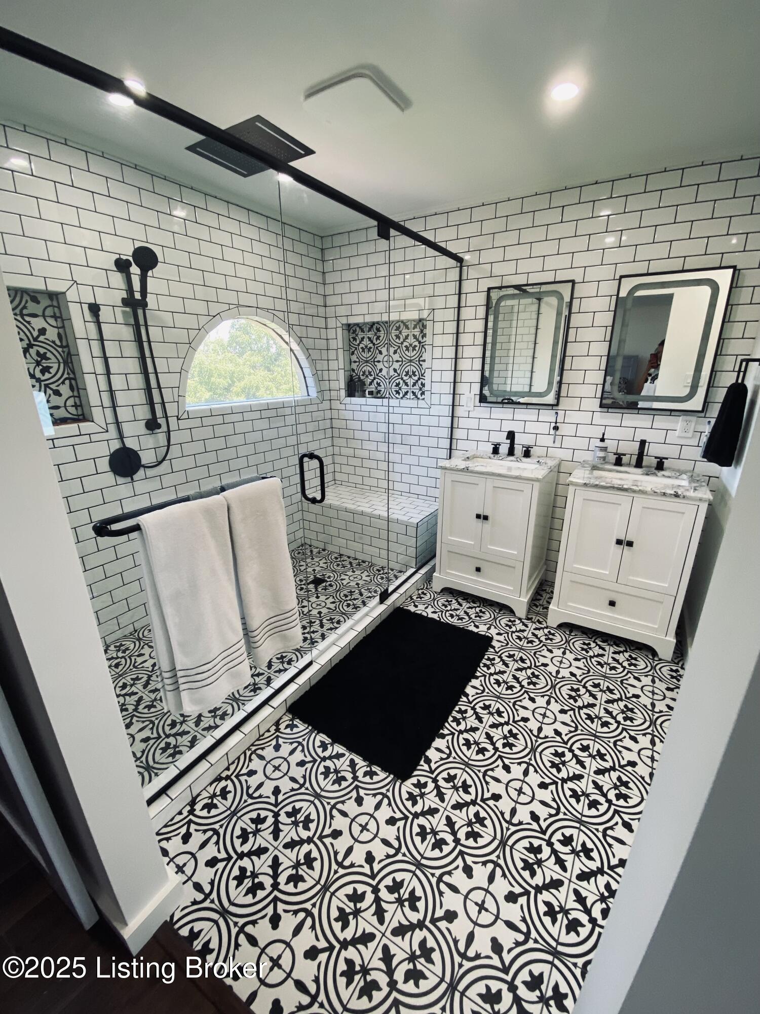 3115 Wynbrooke Cir, Louisville, Kentucky image 33