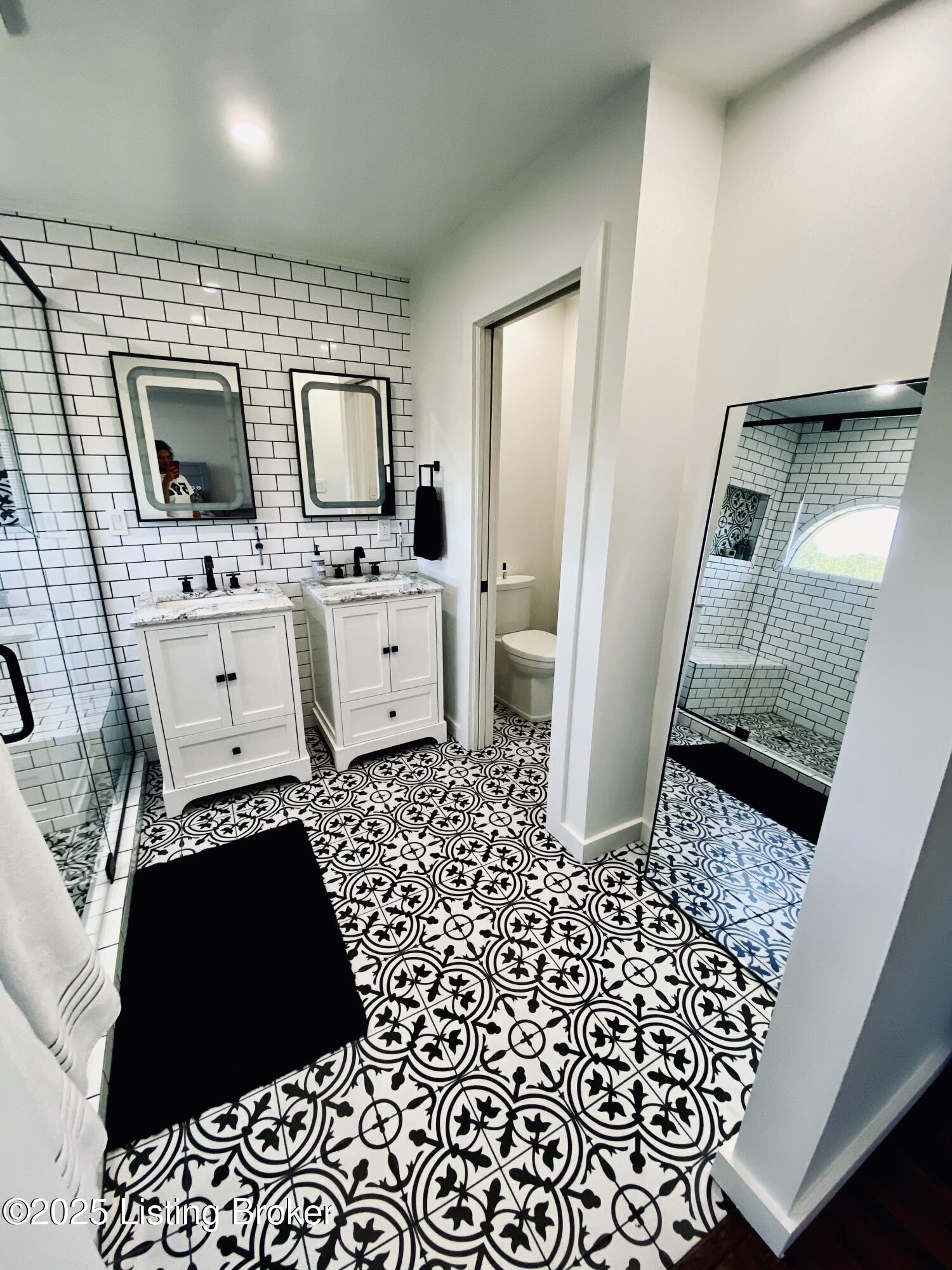 3115 Wynbrooke Cir, Louisville, Kentucky image 34