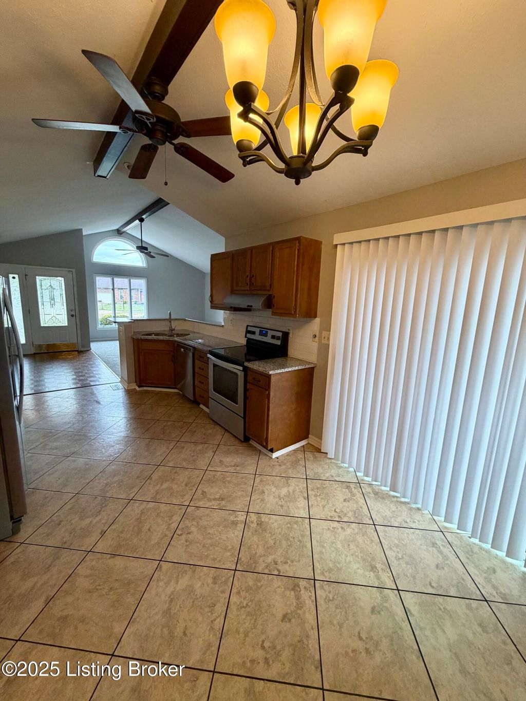 Photo of 8701 Kev Ct, Louisville, KY 40299 (MLS # 1704307)