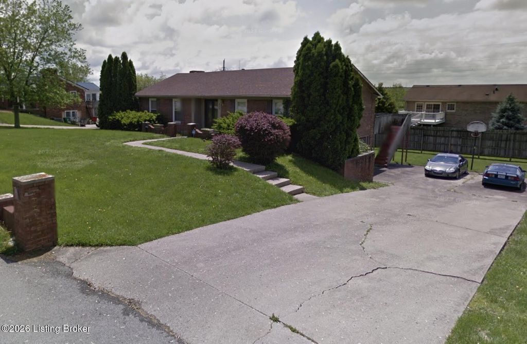 Photo of 424 Chippewa Dr, Harrodsburg, KY 40330 (MLS # 1714896)