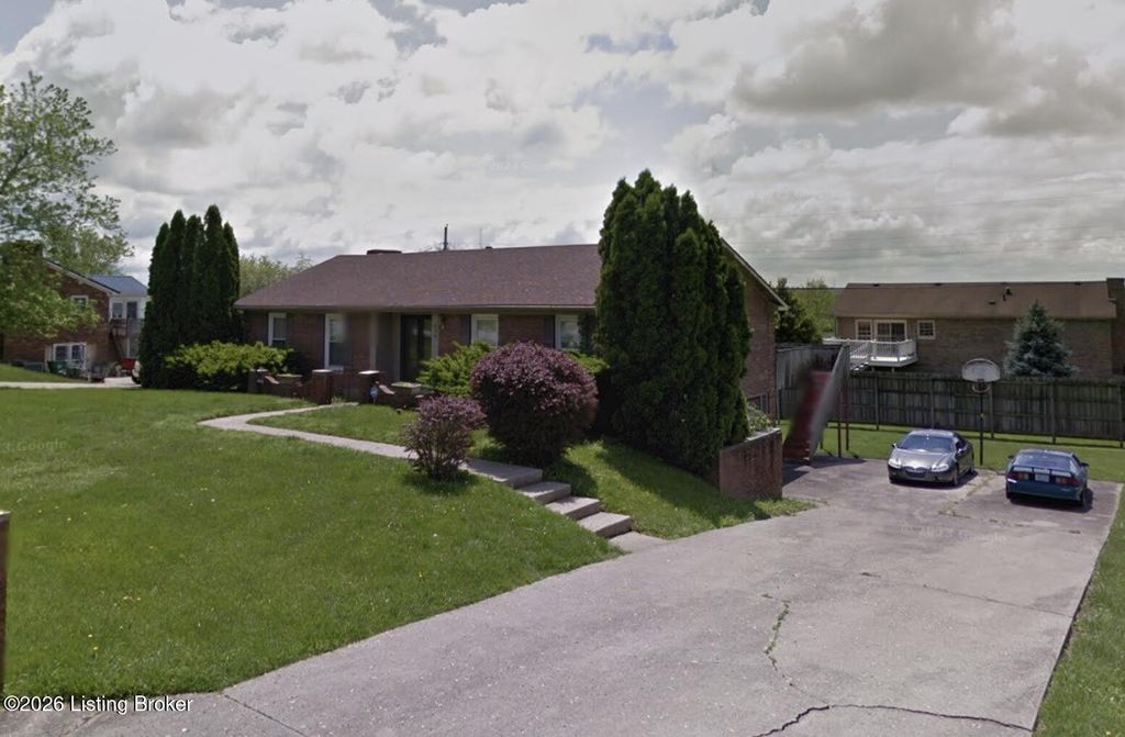 Photo of 424 Chippewa Dr, Harrodsburg, KY 40330 (MLS # 1714896)