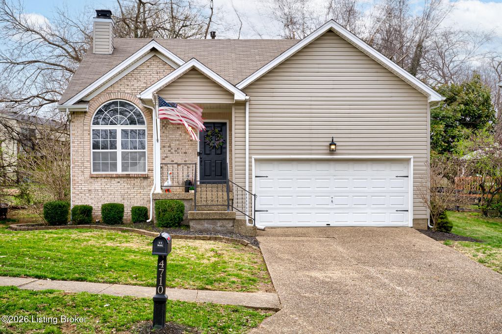 Photo of 4710 Middlesex Dr, Louisville, KY 40245 (MLS # 1711903)