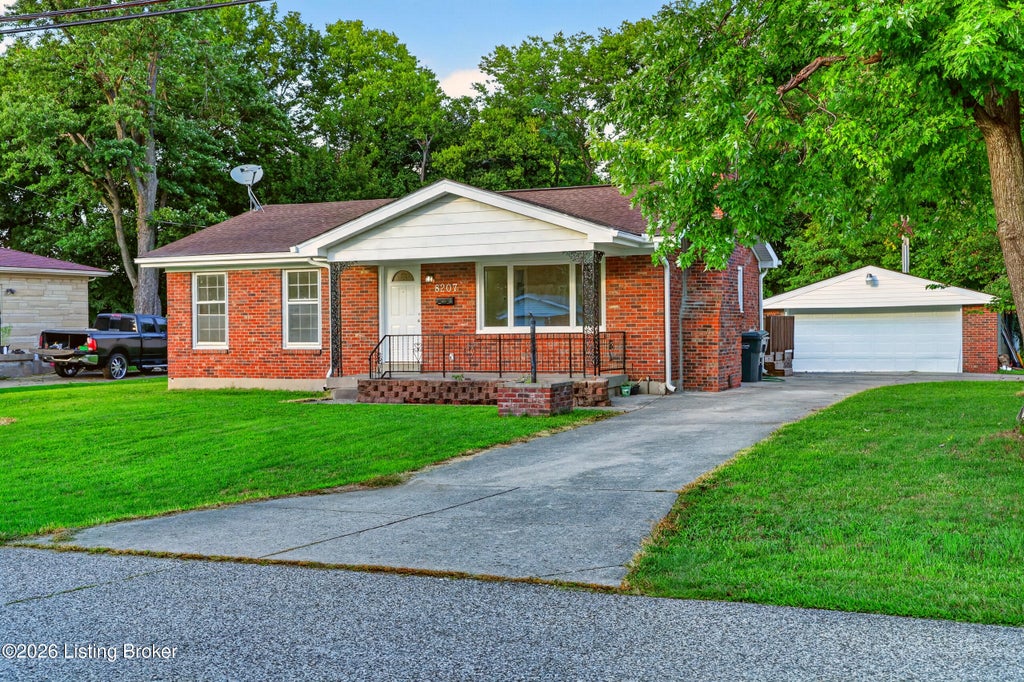 Photo of 8207 Linda Rd, Louisville, KY 40219 (MLS # 1726897)
