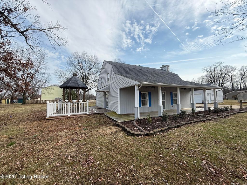 Photo of 8201 Damascus Rd, Louisville, KY 40228 (MLS # 1710509)