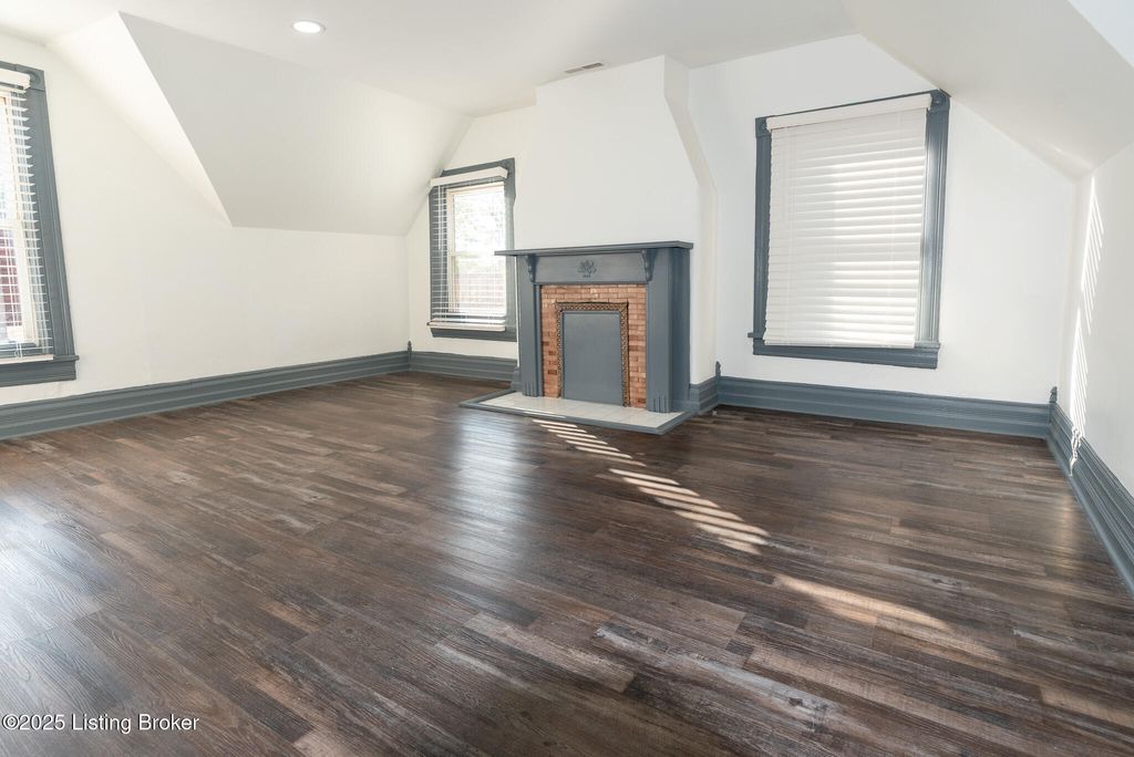 Photo of 1219 S 2nd St #6, Louisville, KY 40203 (MLS # 1705601)