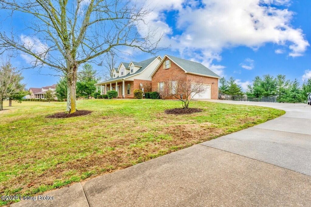 Photo of 183 Andover Dr, Glendale, KY 42740 (MLS # 1710584)