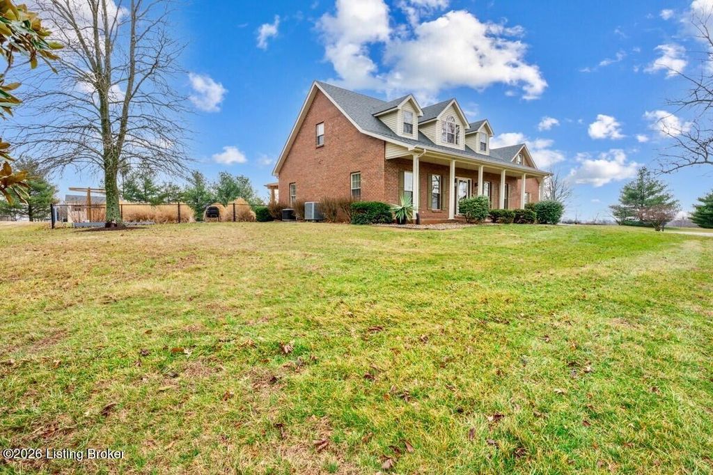 Photo of 183 Andover Dr, Glendale, KY 42740 (MLS # 1710584)