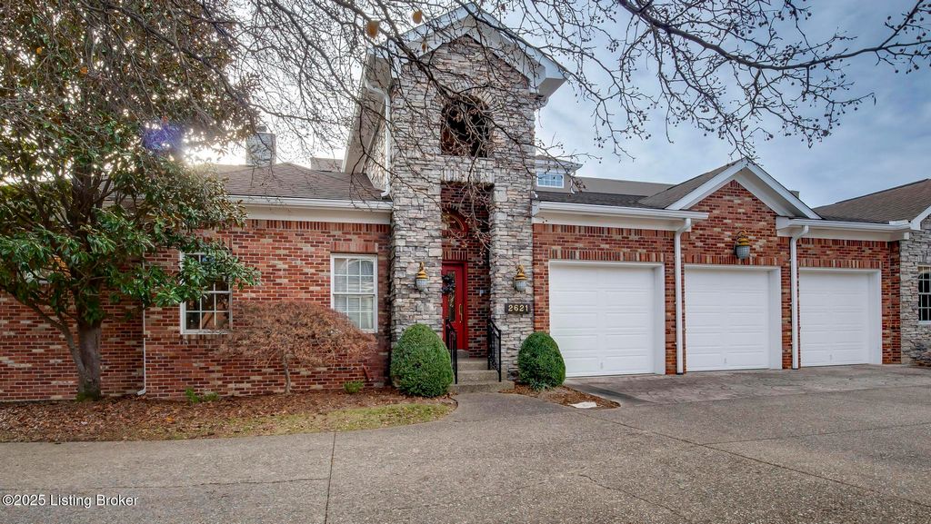Photo of 2621 Alia Cir, Louisville, KY 40222 (MLS # 1705678)