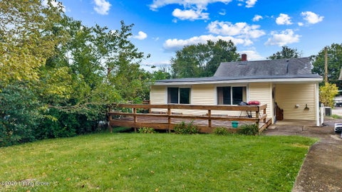Tiny photo for 10509 Fairview Ave, Jeffersontown, KY 40299 (MLS # 1728989)