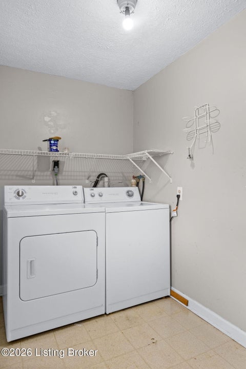 Tiny photo for 10509 Fairview Ave, Jeffersontown, KY 40299 (MLS # 1728989)