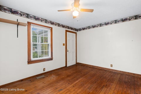 Tiny photo for 10509 Fairview Ave, Jeffersontown, KY 40299 (MLS # 1728989)
