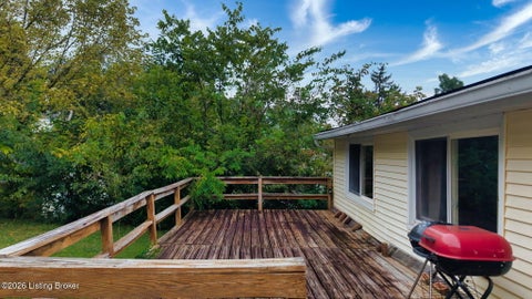 Tiny photo for 10509 Fairview Ave, Jeffersontown, KY 40299 (MLS # 1728989)