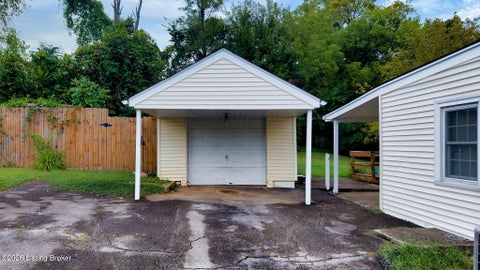 Tiny photo for 10509 Fairview Ave, Jeffersontown, KY 40299 (MLS # 1728989)