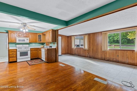Tiny photo for 10509 Fairview Ave, Jeffersontown, KY 40299 (MLS # 1728989)